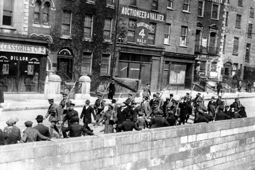 Irish rebels taken prisoner after the surrender, 1916